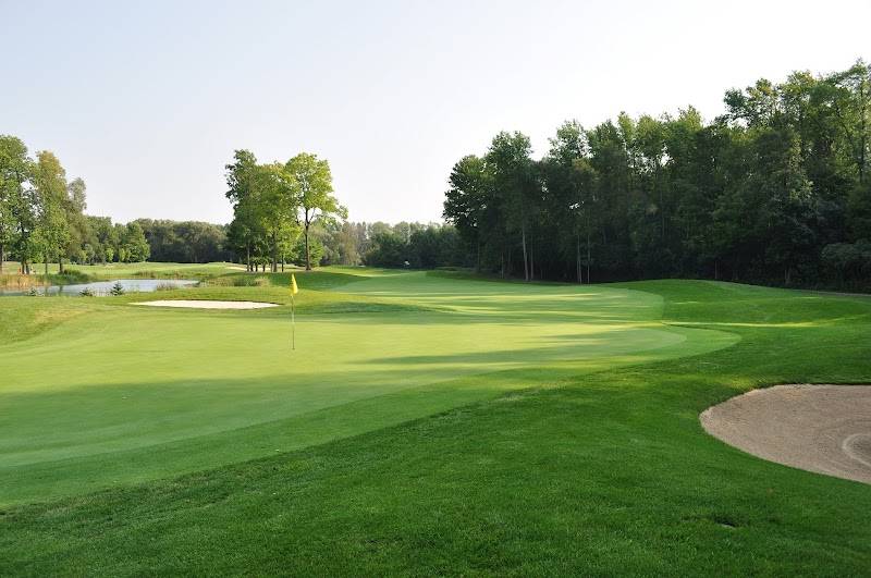 RiverEdge Golf Club