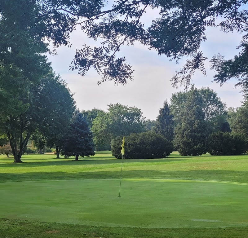 Oxley Beach Golf Course