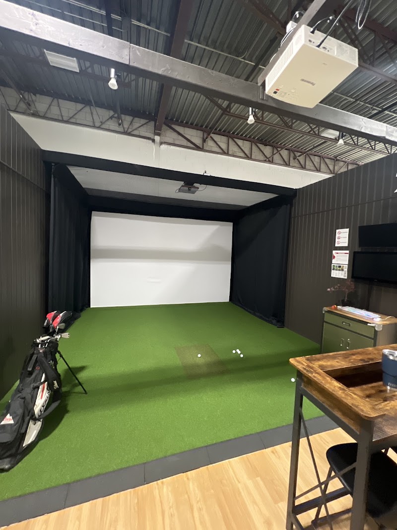 Maple Indoor Golf