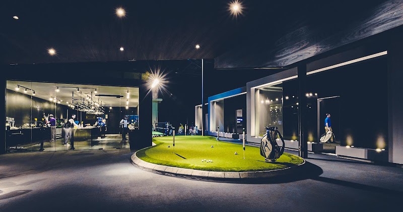 Modern Golf Toronto Skymark