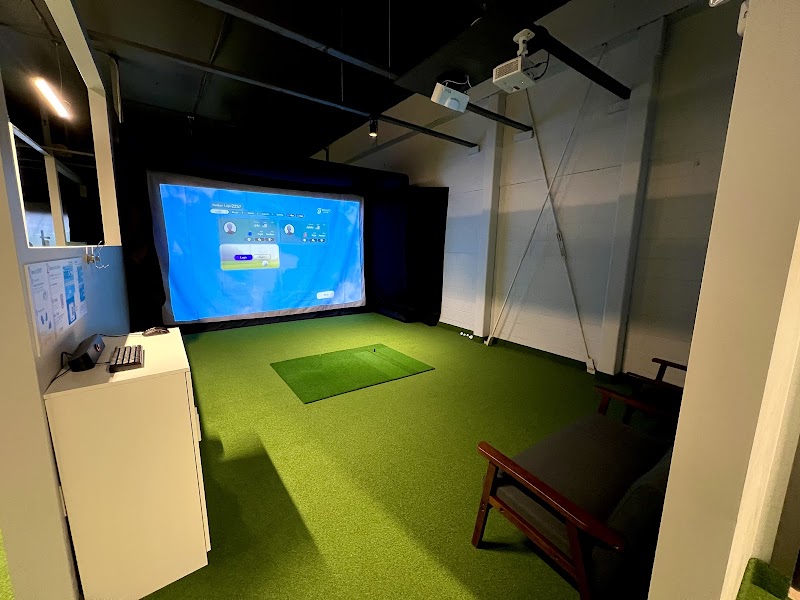 TARGET Indoor Golf - Guelph