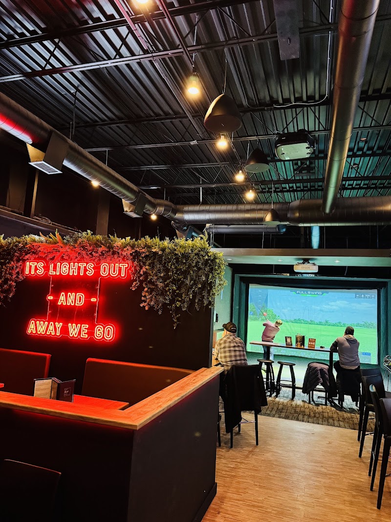 Players Indoor Golf & Sports Bar - Brantford