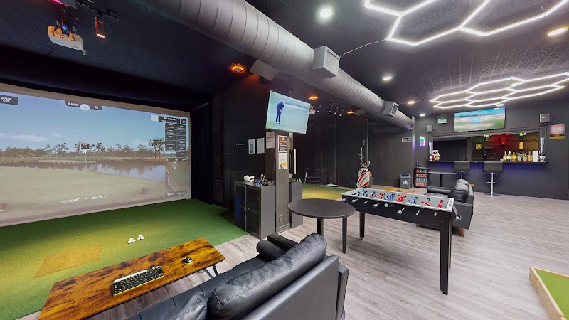 Club X Indoor Golf